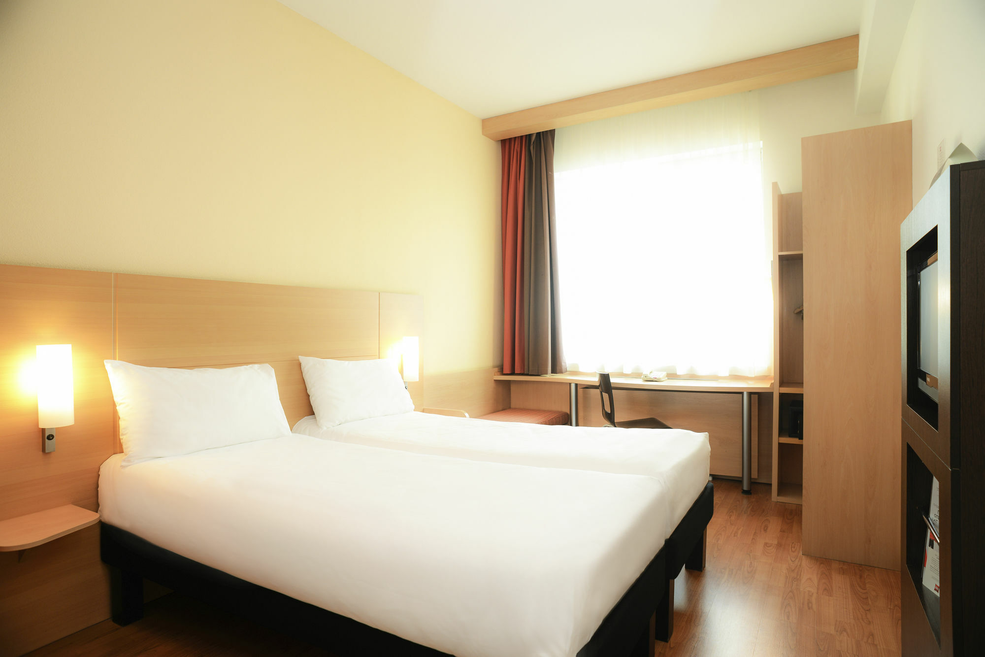B&B Hotel Les Sables-D'Olonne Centre Gare Eksteriør bilde